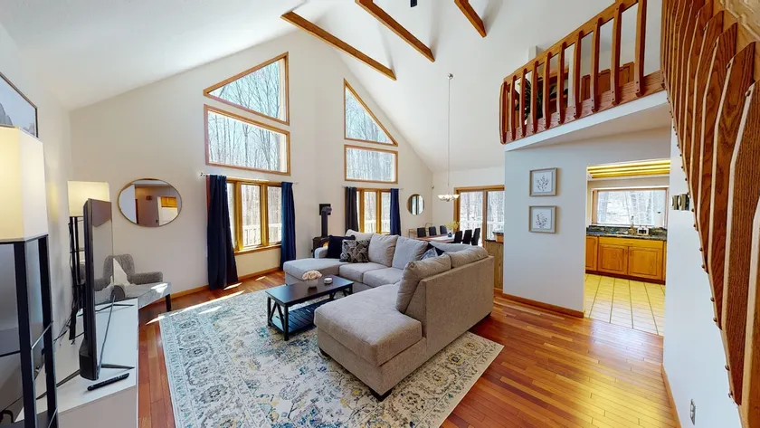 Secluded 3 Br Luxury Chalet! - Image 1