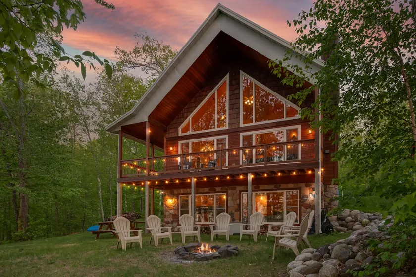 Family Cabin with all the views on Big Sandy - Image 1