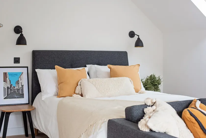 Stylish studio apartment in Frome 12’ Longleat - Image 1