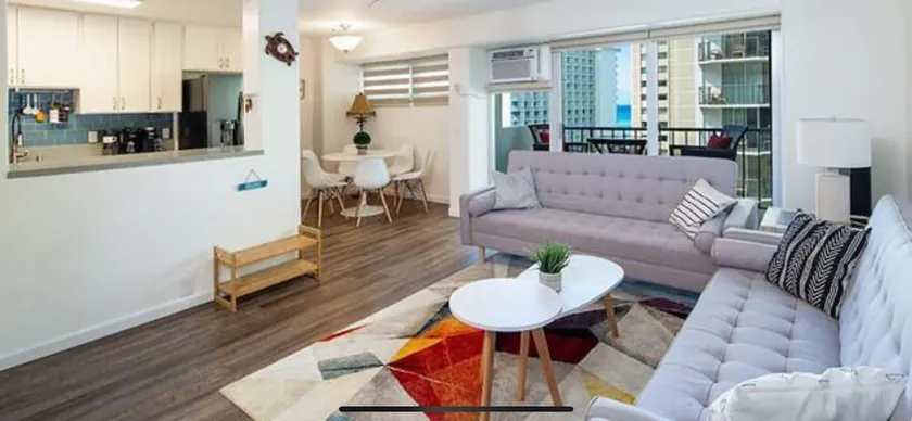 Lovely Condo 2 Bedrooms, 2 bathrooms, free 1 Parking at Waikiki Beach - Image 1