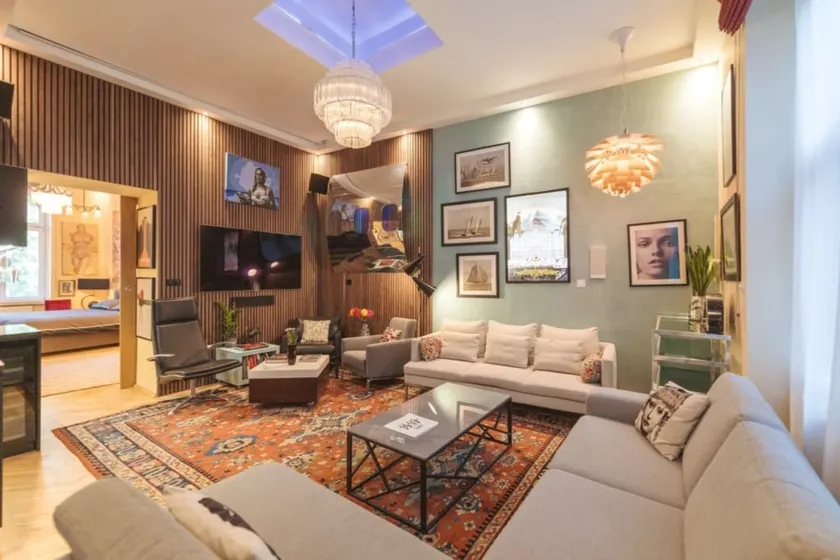 Luxury Apartment by Hi5- The Actor's Den - Image 1
