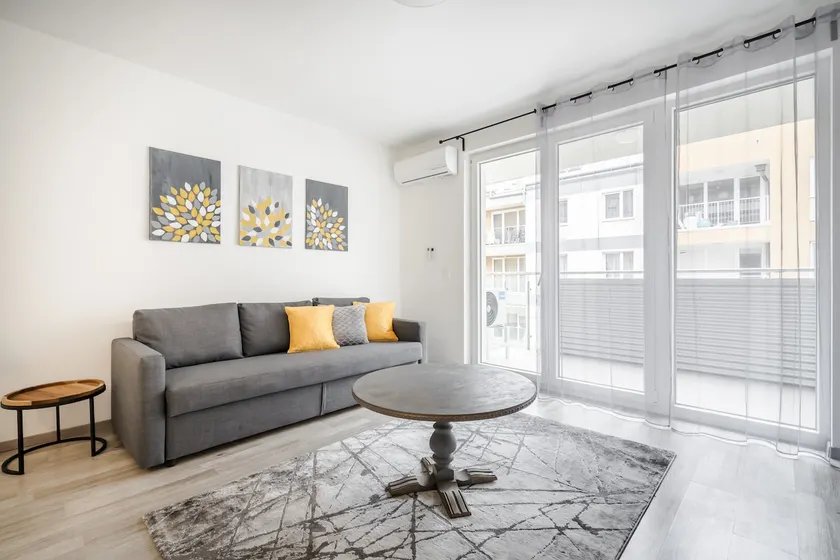 Cosy Home close to the center with PARKING GARAGE - Image 1