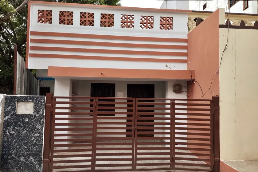 Entire independent house next to metro, AC 1BHK - Image 1