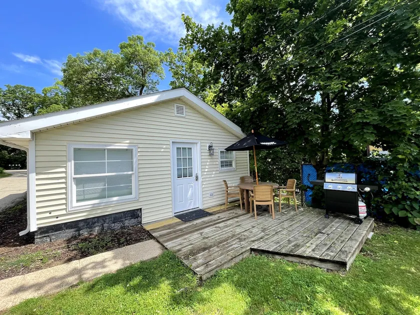 All Season Cozy Cottage - Image 1