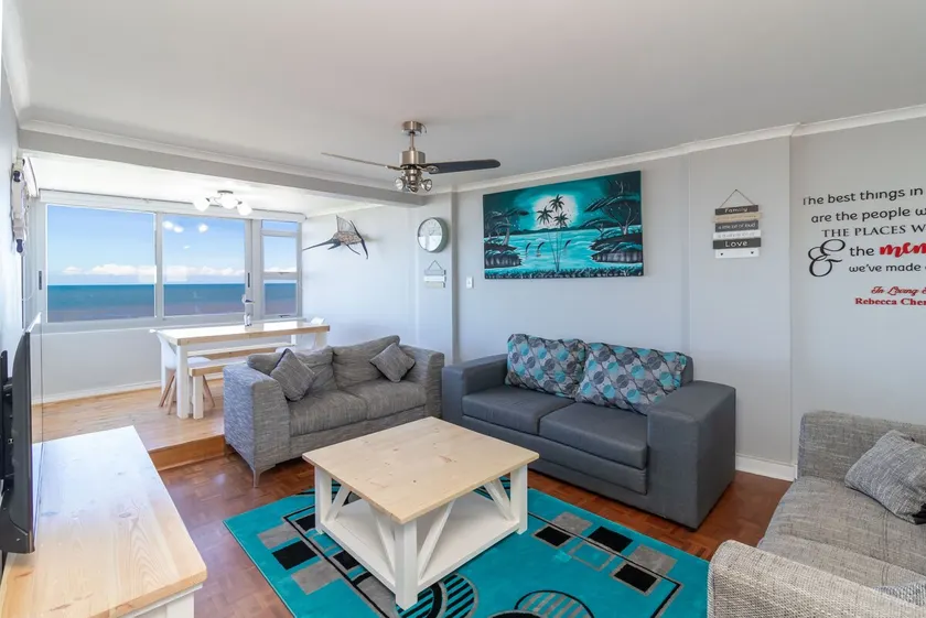 14 Warnerdoone Beachfront Apartment - Image 1