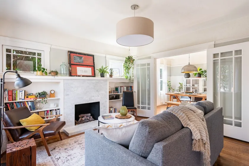 Cozy 2-BR Garden Bungalow w/ Parking and King Bed - Image 1