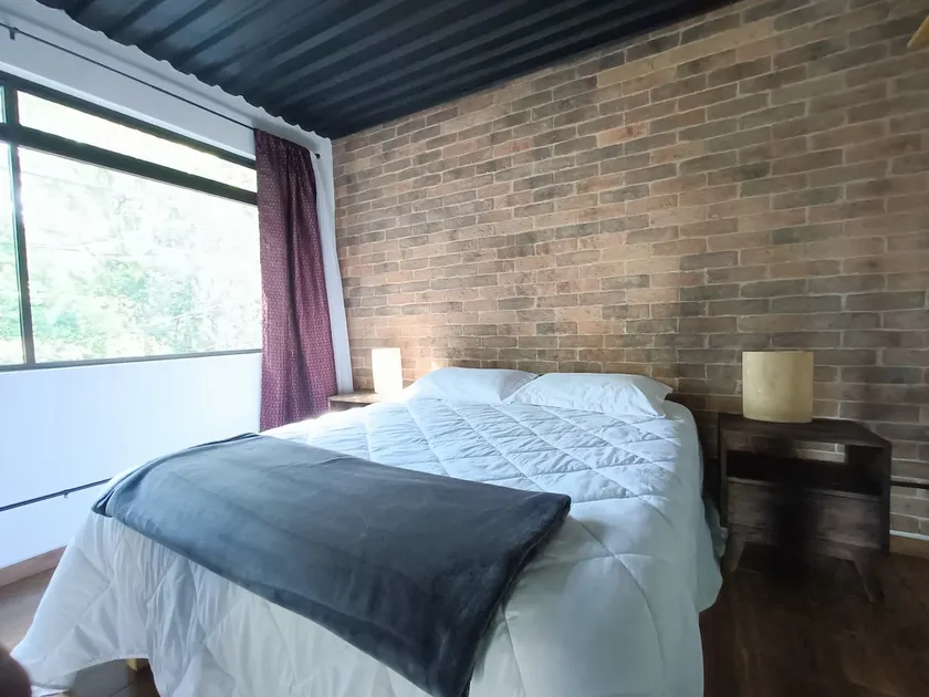Boutique Loft | Queen, 300Mb and parking - Image 1