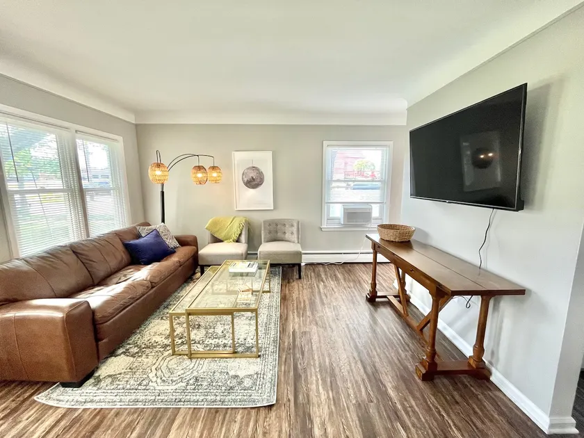 Cozy 1 BD Apt | 5 min to Downtown RO - Image 1