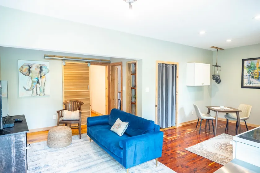 Lovely Downtown Apt 1 Block from Rupp! - Image 1