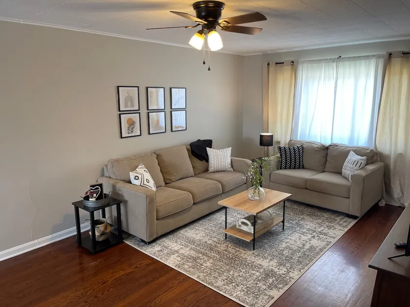 Charming 2BR Retreat | Mins to Downtown Cincy - Image 1