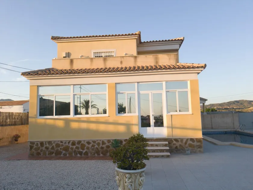 FINCAHARAS. House with pool, calm and nature - Image 1