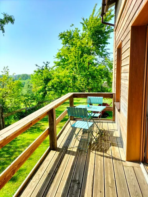 Tranquil 1 bedroom chalet in lovely French hamlet. - Image 1