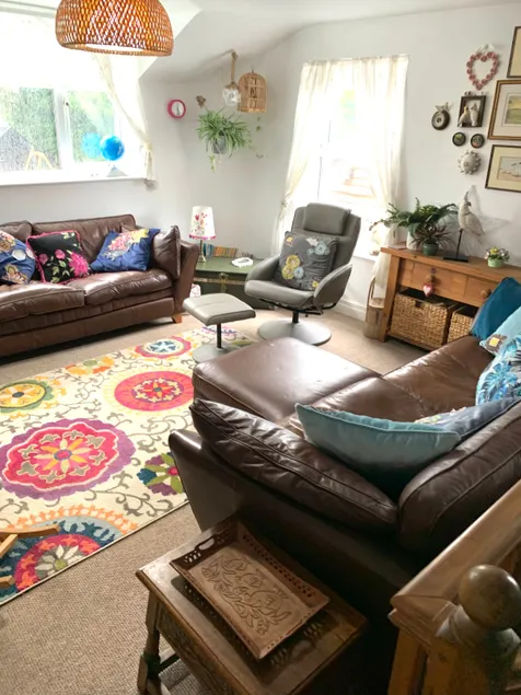 1-bedroom Annex with on-road parking - Image 1