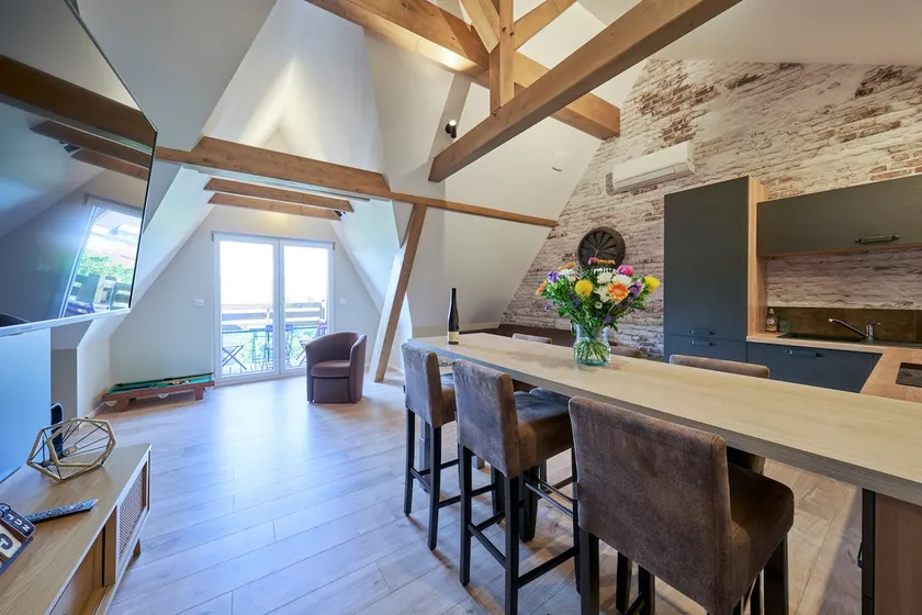 ”LOFT” Jacuzzi/Terrace/Air Conditioning/Downtown - Image 1