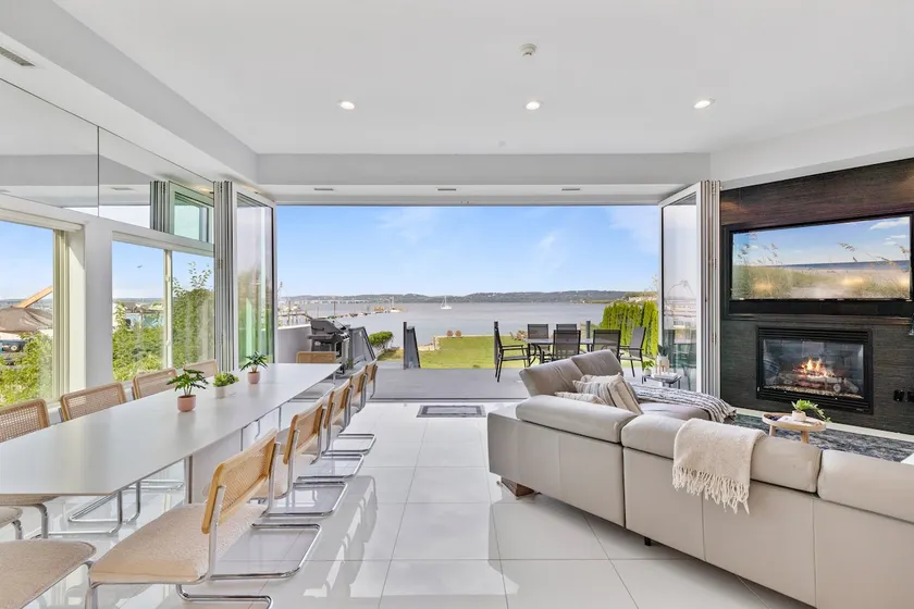 Piermont Waterfront Villa! - Image 1