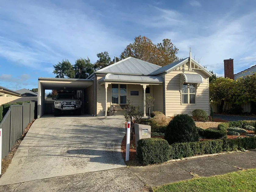Elmsford Cottage (Warragul) - right in the heart of Gippsland. - Image 1