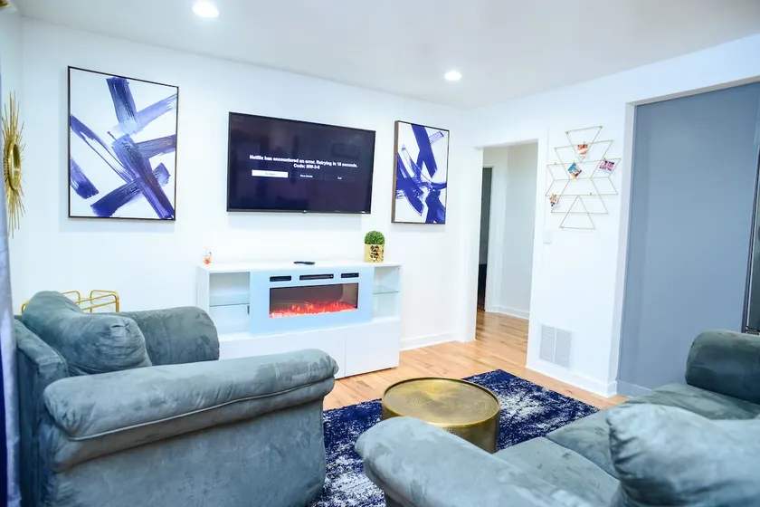 Spacious home w/ King bed near top ATL attractions - Image 1