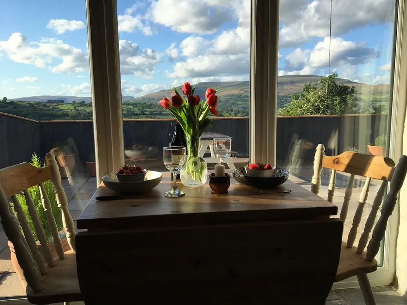 The Bothy: Cosy Cottage with Amazing Mountain View - Image 1