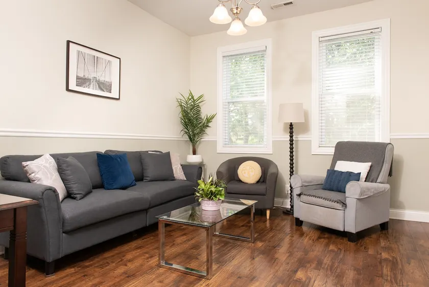Comfort for the entire family off of the 606 - Image 1