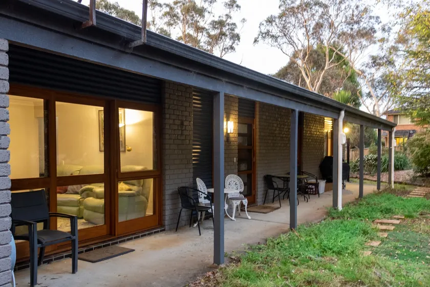 Peaceful, spacious and renovated 3-br home - Image 1