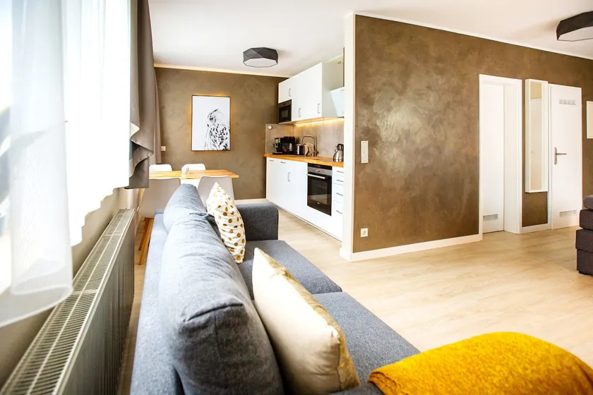 Beautiful, modern apartment near the city - Image 1