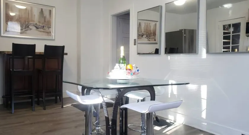 Cozy 2-bedroom vacation home《 free WiFi & parking 》New London, Connecticut, USA - Image 1