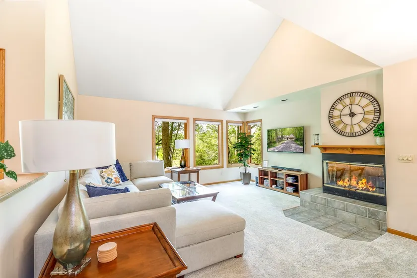 Private 3BR/2BA Territory Home Nestled in the Trees - Stonecrest - Image 1