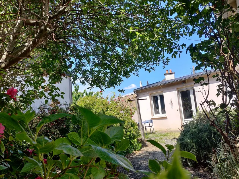 Quiet house - close to train station - parking - garden - Image 1