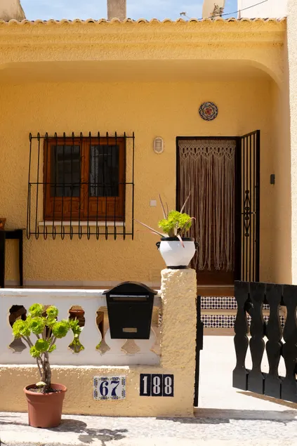 Authentic Spanish cottage with terrace and balcony - Image 1