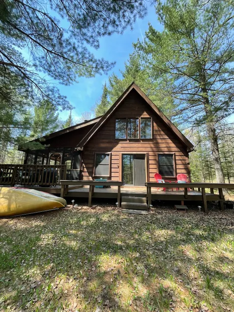 “S’more Fun” Cozy cabin in the woods on the river - Image 1