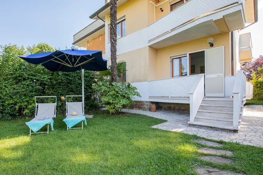 Villa L'Ibiscus in Sofia - Image 1