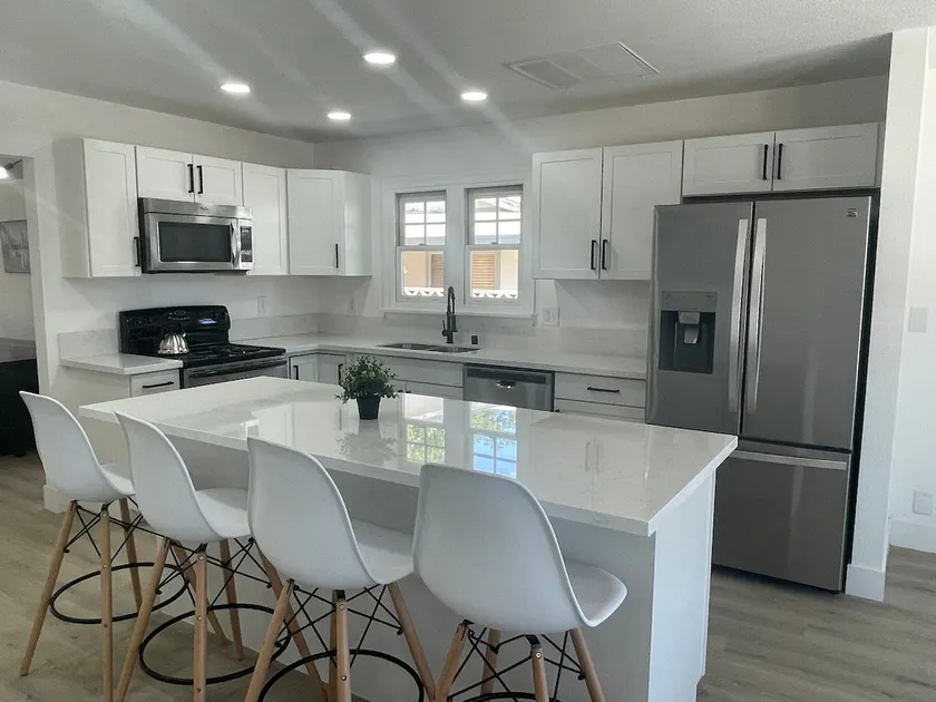 Escape to Vegas| Pool & Spa| Sleeps 9 - Image 1