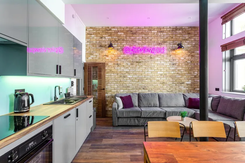 Pierview Pad | Sleeps 14 | Central Brighton - Image 1