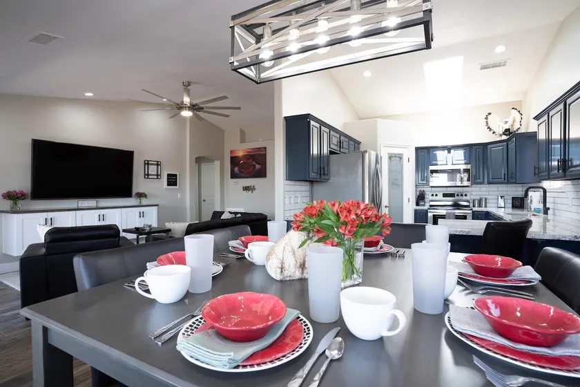 #TenneyHouseLakePowell #LakePowell #FullyRemodeled - Image 1