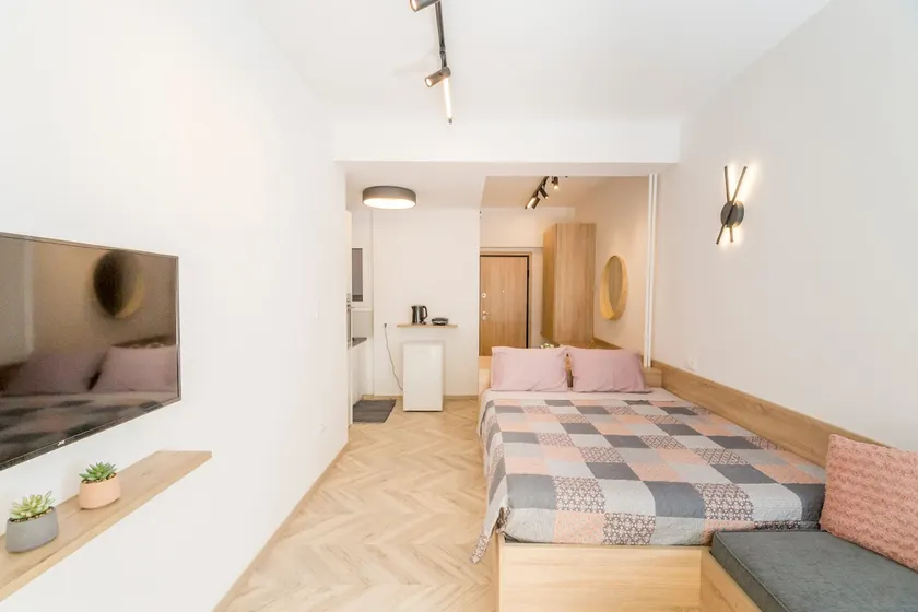 The Warm Studio [1' To Attiki Metro Station] - Image 1