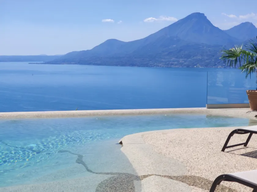 Villa Divina22 - APT Prima con piscina e vista lago - Image 1
