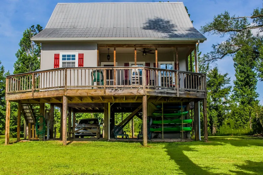 Wandering Waters Cabin - Image 1