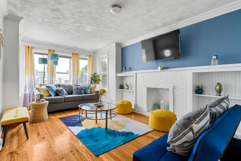 Captivating 2 Bedroom rental unit - Image 1
