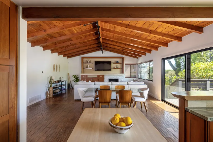 Cedros Beach Home w Jacuzzi + E-Bikes + Surfboards - Image 1