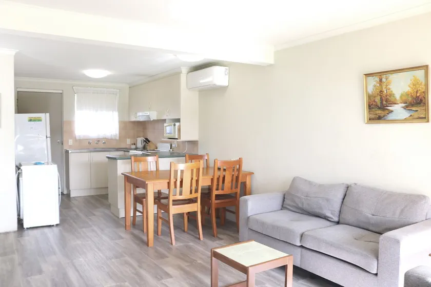 Admirals Lodge: Unit 1: Pet friendly - Image 1