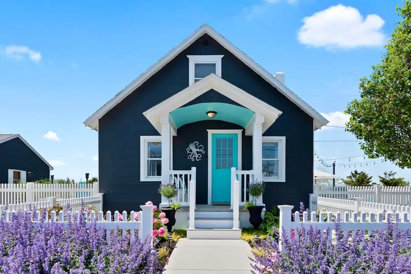 Octopus Cottage:  Hot Tub | Kayaks | Fire Pit - Image 1