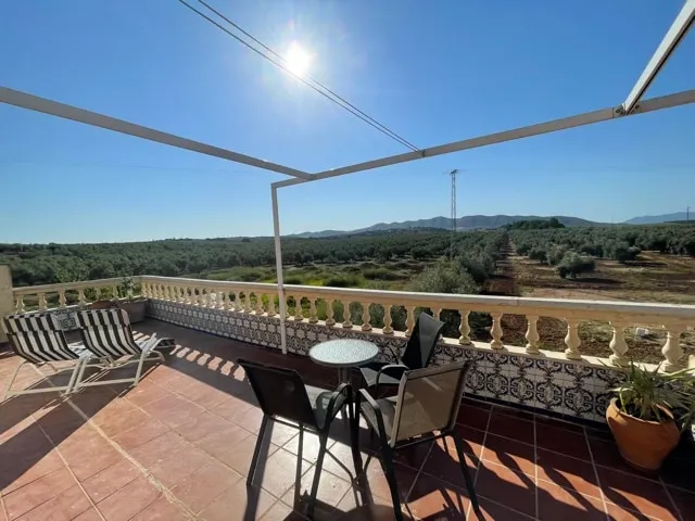 With a Beautiful View Between Malaga, Granada and Cordoba - Image 1