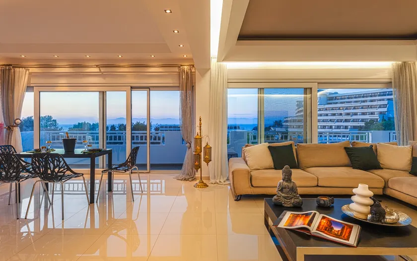 Unique Sea & Sunset Residence - Image 1