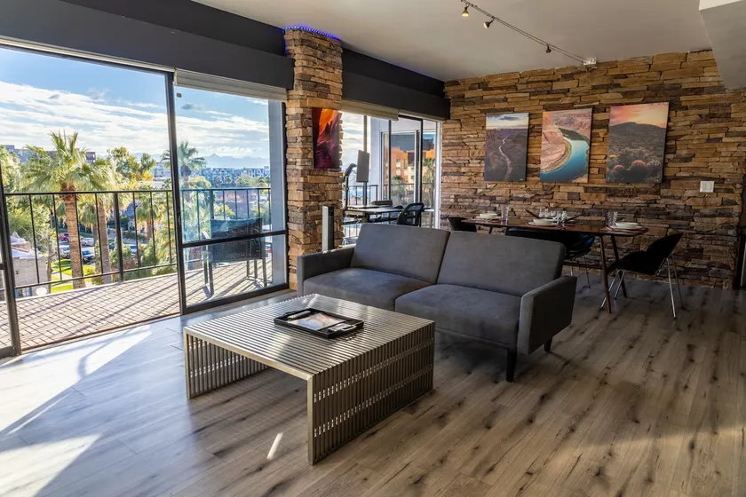 Stunning views | NO FEES! | Highrise | WFH! - Image 1