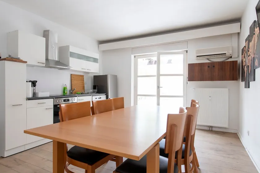 Worker Apartment near Enschede - 4 Bedrooms - 8 Single Box-Spring Beds - Image 1
