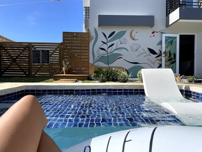Private Pool and Entertainment Area at Lunabelapr - Image 1