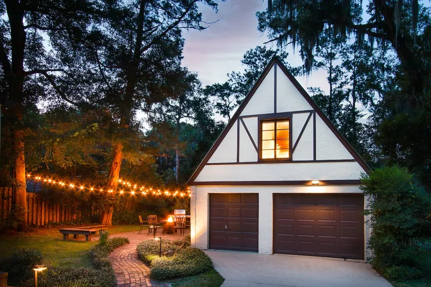 Walk to UF! Historic King Bed Loft w/ Private Deck - Image 1