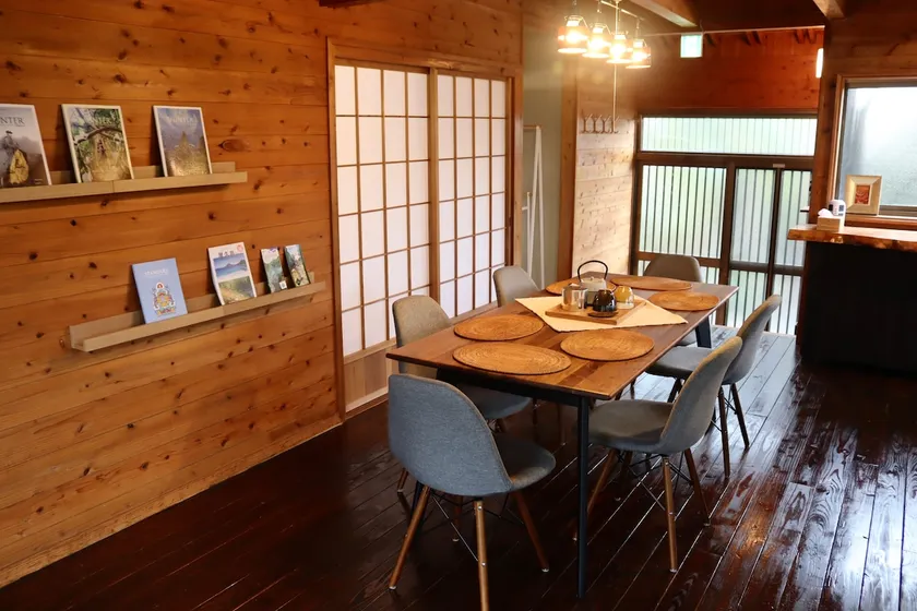 Shimayado Yakushima is 10 minutes from popular hot springs and a large supermarket! A guest house that is rented out as a whole. - Image 1