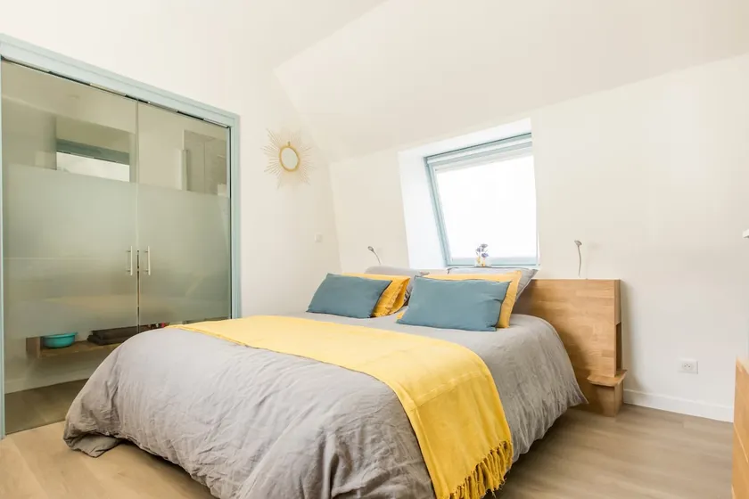 Studio in Vieux-Lille · quiet, premium bedding and linens - Image 1