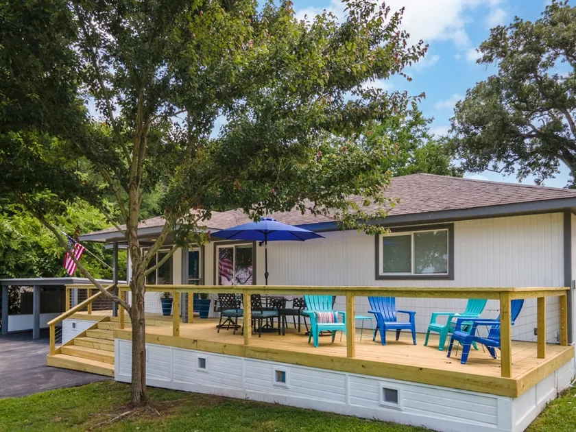Spotless 2-Bedroom Cottage, Highly Recommended - Image 1